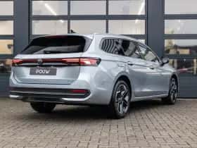 Volkswagen Passat (2025) thumbnail 2