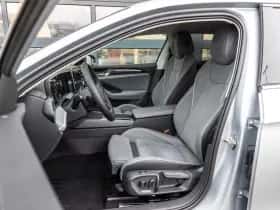 Volkswagen Passat (2025) thumbnail 4