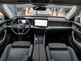 Volkswagen Passat (2025) thumbnail 5