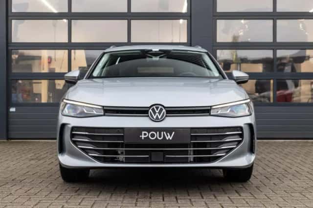 Volkswagen Passat (2025) thumbnail 6
