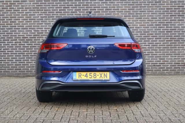 Volkswagen Golf (2023) thumbnail 11