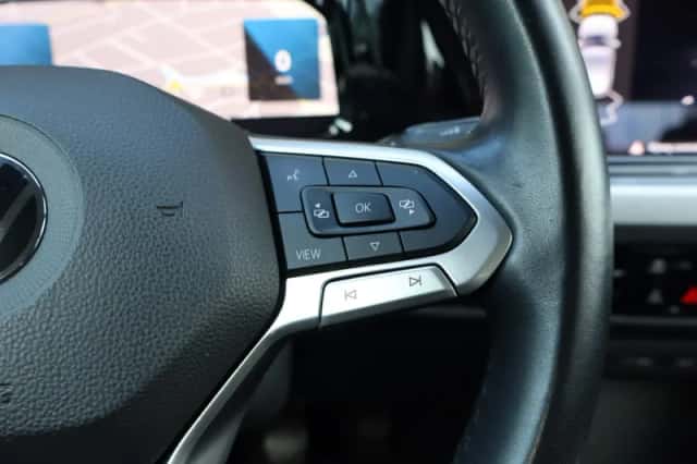 Volkswagen Golf (2023) thumbnail 24