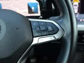 Volkswagen Golf (2023) thumbnail 24