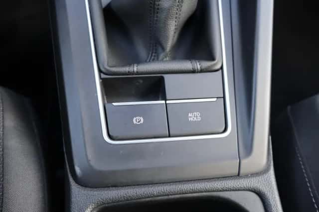 Volkswagen Golf (2023) thumbnail 30