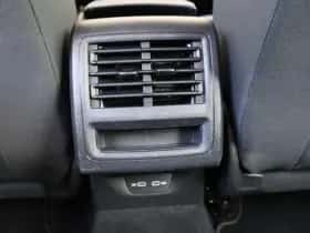 Volkswagen Golf (2023) thumbnail 33