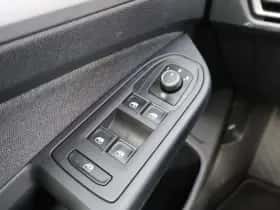 Volkswagen Golf (2023) thumbnail 35