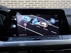 Volkswagen Golf (2023) thumbnail 40
