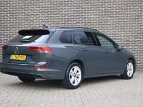 Volkswagen Golf (2021) thumbnail 2