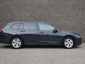 Volkswagen Golf (2021) thumbnail 3