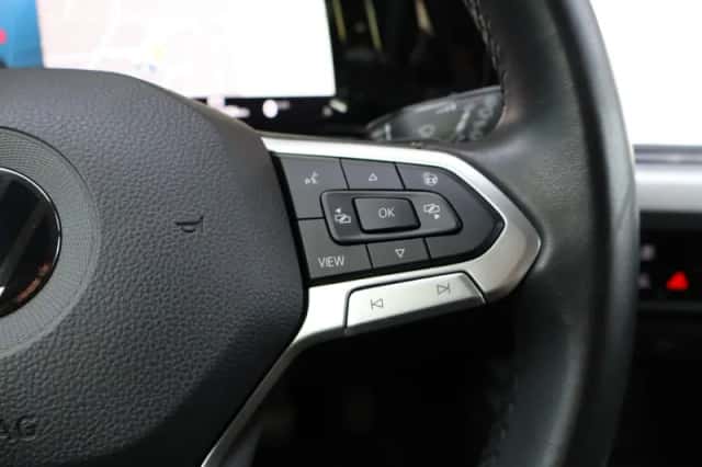 Volkswagen Golf (2021) thumbnail 27