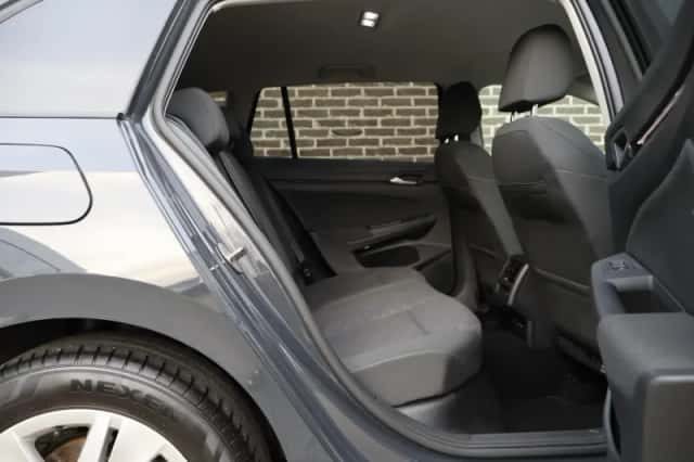 Volkswagen Golf (2021) thumbnail 35