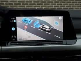 Volkswagen Golf (2021) thumbnail 41