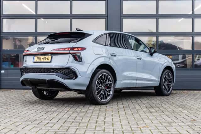 Audi Q3 (2025) thumbnail 2