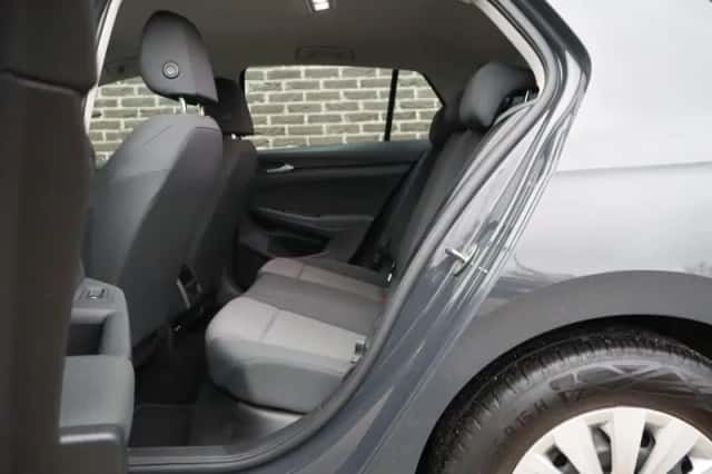 Volkswagen Golf (2021) thumbnail 16