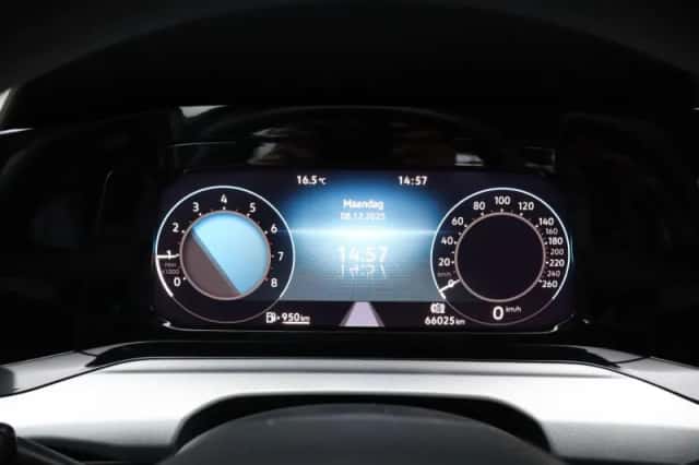 Volkswagen Golf (2021) thumbnail 19
