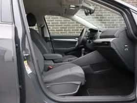 Volkswagen Golf (2021) thumbnail 26
