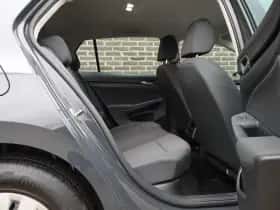 Volkswagen Golf (2021) thumbnail 27