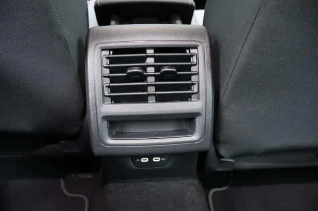 Volkswagen Golf (2021) thumbnail 28