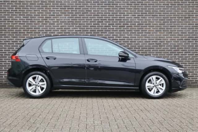Volkswagen Golf (2020) thumbnail 3