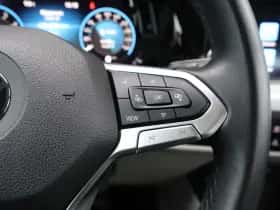 Volkswagen Golf (2020) thumbnail 23
