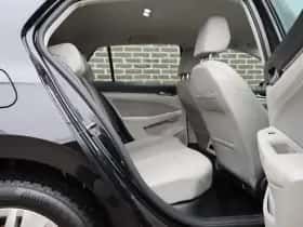 Volkswagen Golf (2020) thumbnail 31