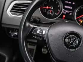 Volkswagen Golf (2019) thumbnail 23