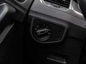 Volkswagen Golf (2019) thumbnail 32