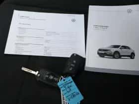 Volkswagen T-Roc (2023) thumbnail 15