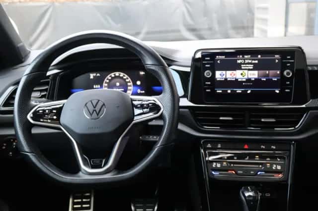 Volkswagen T-Roc (2023) thumbnail 25