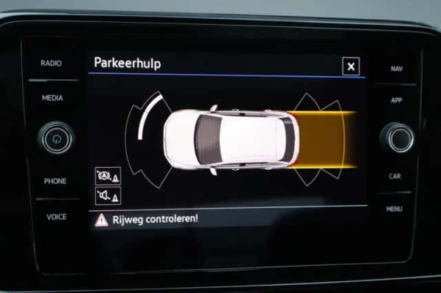 Volkswagen T-Roc (2023) thumbnail 31