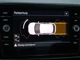 Volkswagen T-Roc (2023) thumbnail 31