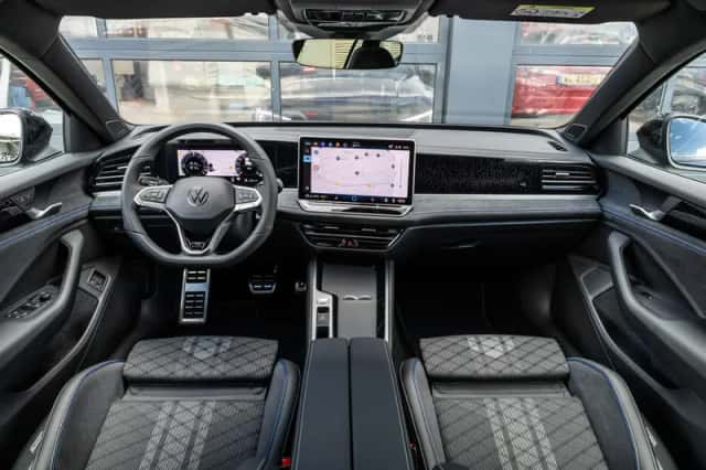 Volkswagen Passat (2026) thumbnail 5