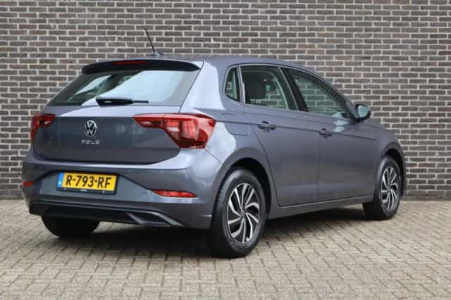 Volkswagen Polo (2022) thumbnail 2