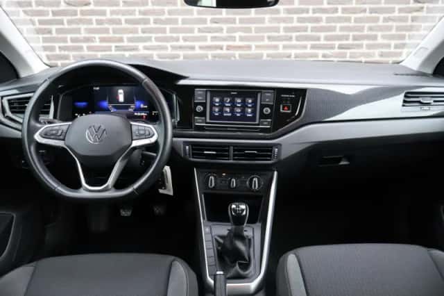 Volkswagen Polo (2022) thumbnail 4