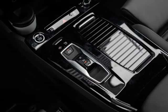 Audi Q6 e-tron (2025) thumbnail 35