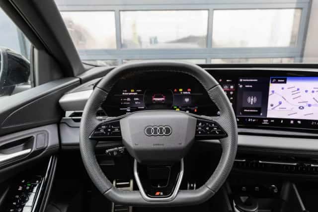 Audi Q6 e-tron (2025) thumbnail 38