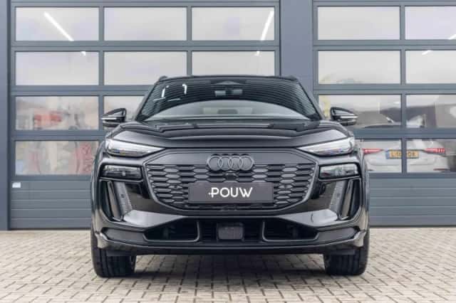 Audi Q6 e-tron (2025) thumbnail 6