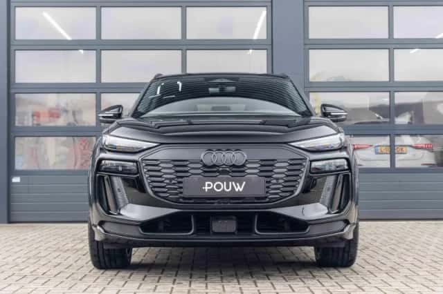 Audi Q6 e-tron (2025) thumbnail 6