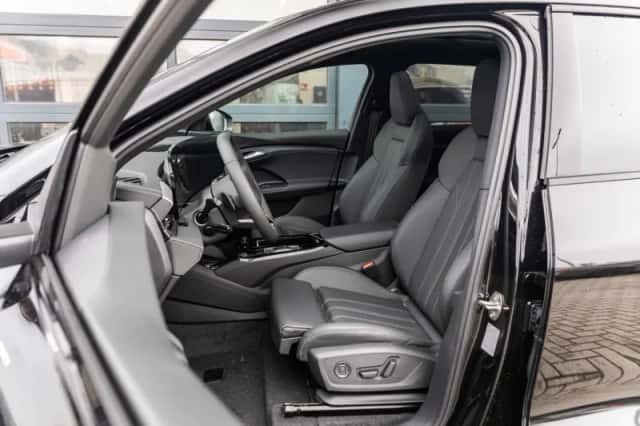 Audi Q6 e-tron (2025) thumbnail 4