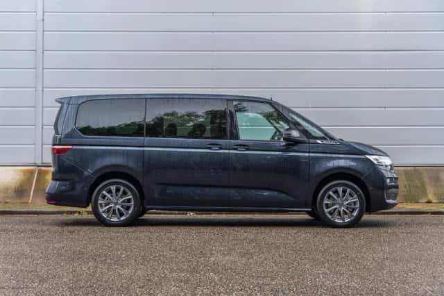 Volkswagen Multivan (2025) thumbnail 3