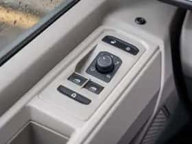 Volkswagen Multivan (2025) thumbnail 37