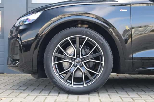 Audi Q5 (2022) thumbnail 16