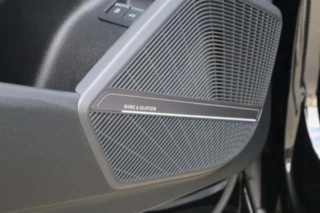 Audi Q5 (2022) thumbnail 23