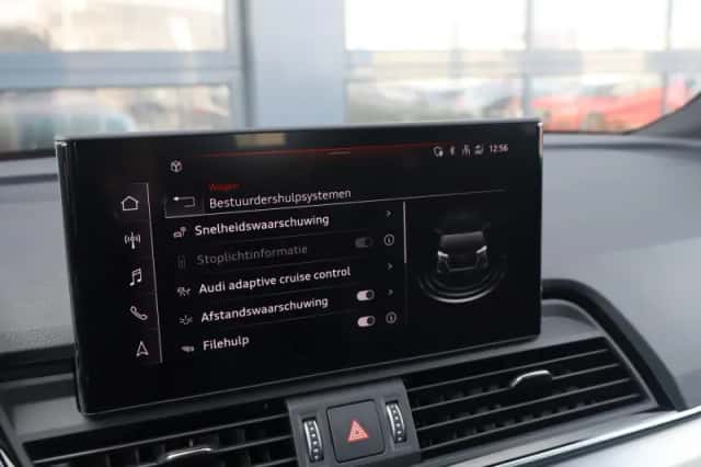 Audi Q5 (2022) thumbnail 42