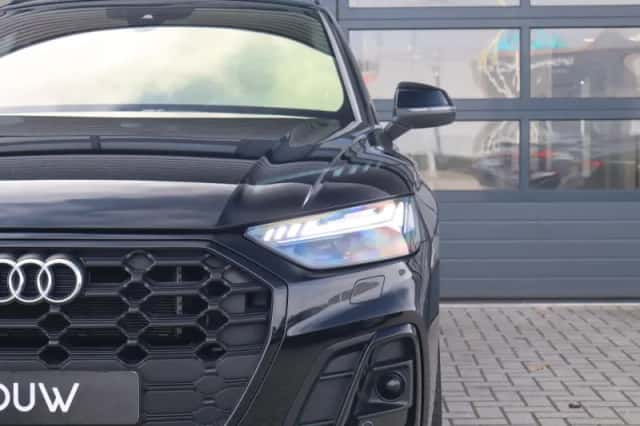 Audi Q5 (2022) thumbnail 9