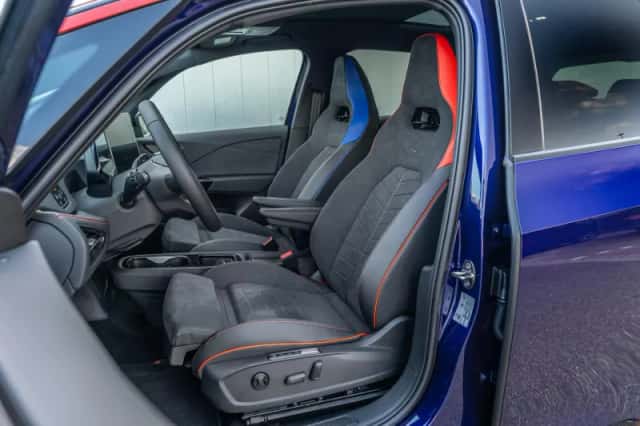 Volkswagen ID.3 (2026) thumbnail 4