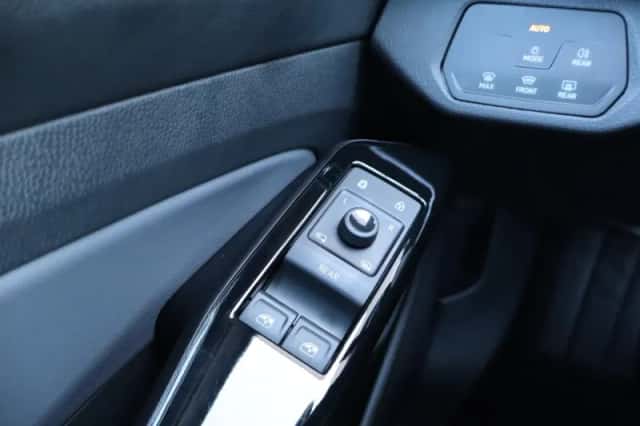 Volkswagen ID.4 (2021) thumbnail 27