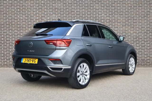 Volkswagen T-Roc (2020) thumbnail 2