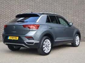 Volkswagen T-Roc (2020) thumbnail 2