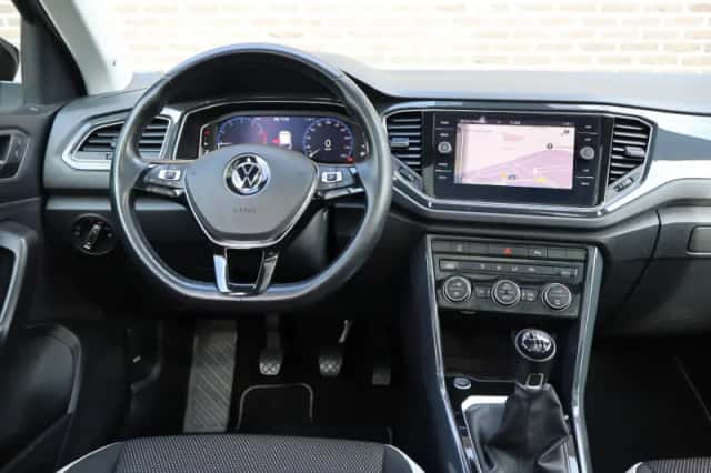 Volkswagen T-Roc (2020) thumbnail 23